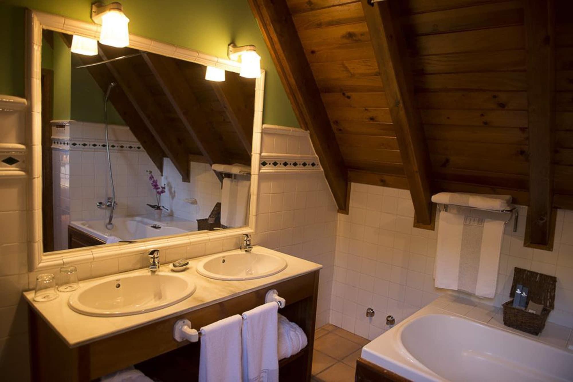 Hotel Chalet Bassibe Baqueira Beret Dış mekan fotoğraf