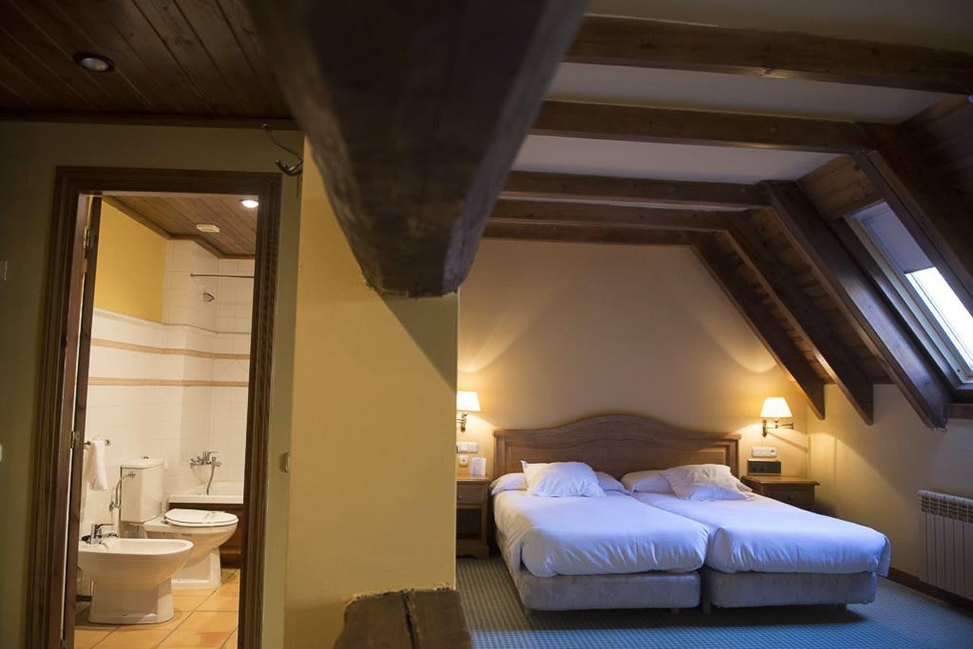 Hotel Chalet Bassibe Baqueira Beret Dış mekan fotoğraf