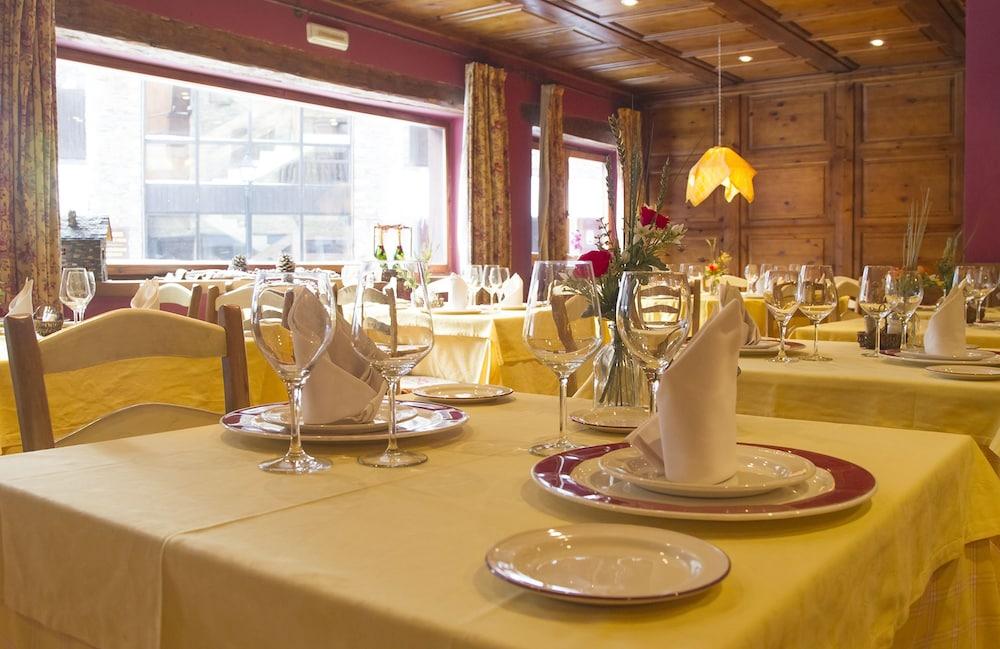 Hotel Chalet Bassibe Baqueira Beret Dış mekan fotoğraf