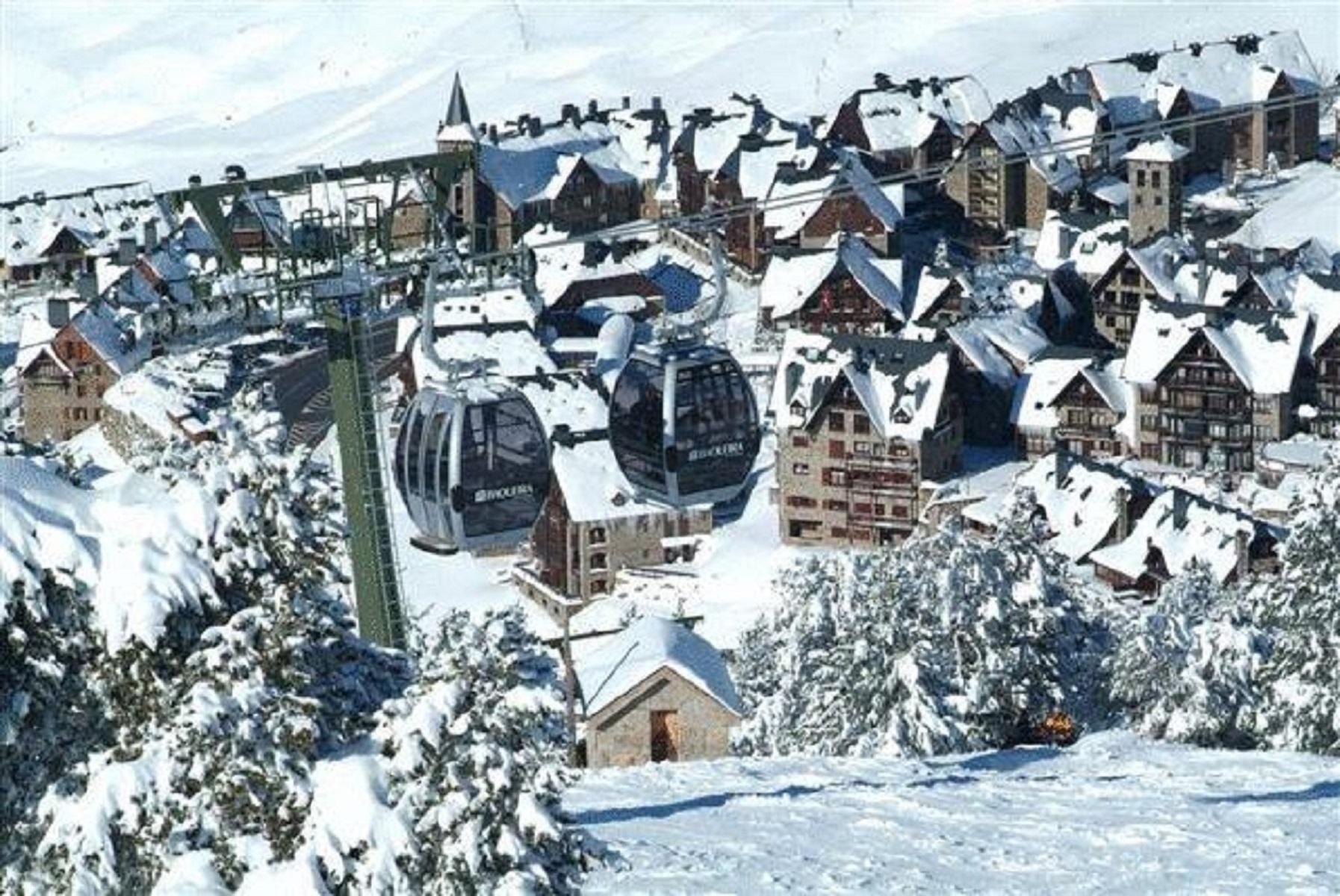 Hotel Chalet Bassibe Baqueira Beret Dış mekan fotoğraf