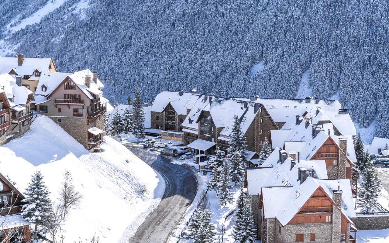 Hotel Chalet Bassibe Baqueira Beret Dış mekan fotoğraf