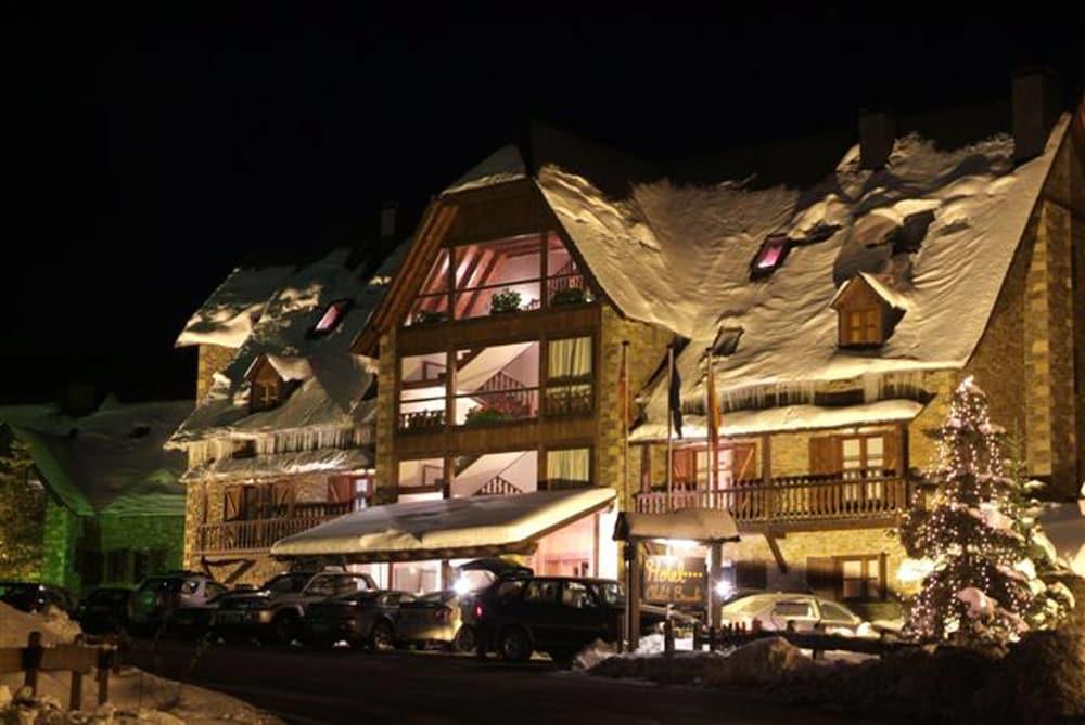 Hotel Chalet Bassibe Baqueira Beret Dış mekan fotoğraf