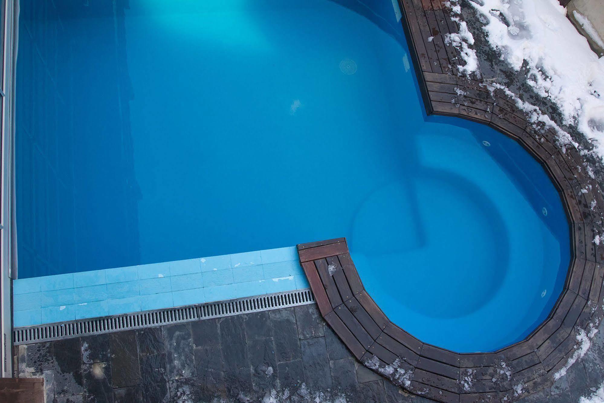 Hotel Chalet Bassibe Baqueira Beret Dış mekan fotoğraf