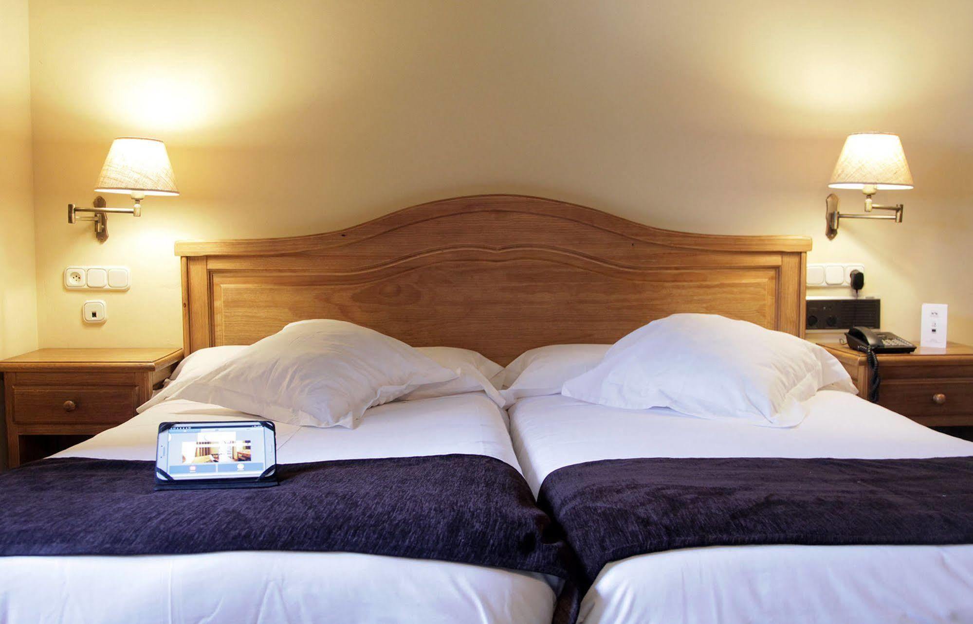 Hotel Chalet Bassibe Baqueira Beret Dış mekan fotoğraf